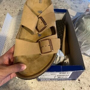 Birkenstock Men's Tan Sandals